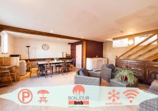 Logements calmes avec piscine, jardin et parking - Buchères - 0