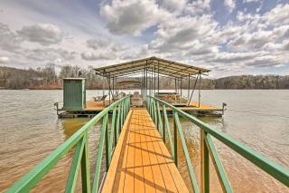 Lake Hartwell Villa with Dock, Theater and Hot Tub! - 9
