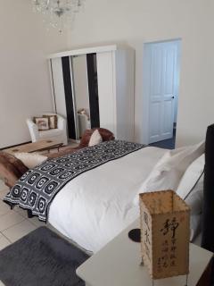 Oasis Master Suite - Marconne - 9