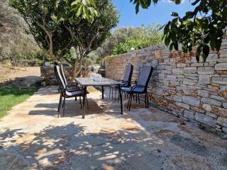 PYRGOS - Traditional house at Kaloxilos, Naxos - Khalkíon - 2
