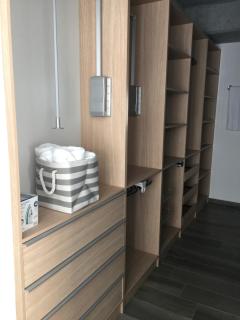Apartamento moderno 2 habitaciones y 2 banos area Cayala y Embajada USA CASH ONLY - Guatemala - 2
