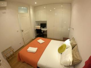 Lisbon, renewed T1 apartment with pateo near Martires da Patria - Lissabon - 3