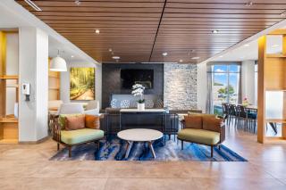 Fairfield by Marriott Inn & Suites San Francisco Airport Oyster Point Area - 8