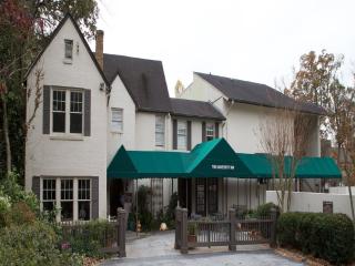 The University Inn at Emory - 6