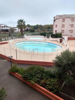 Superbe studio dans résidence avec piscine sans chambre mais couchage salle et lit superposé dans l'entrée - Le Grau-du-Roi - 7