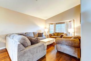 Peoria Vacation Rental with Pool and Hot Tub! - Peoria - 7
