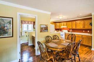 Damascus Apt with Views, Walk to Shops and Parks! - 2