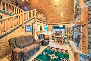 Iron River Cabin Rental with Fireplace and Deck! - 8