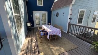 Hill Country Highland's Bluebonnet Cottage - Marble Falls - 3