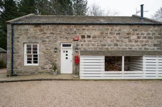 Ranch House Cottage, Pet Friendly Stay, Inverurie - - 3