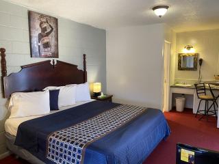 Knights Inn Fairview - 2