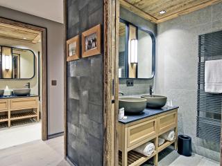 Appartement familial skis aux pieds au Rond-Point des Pistes, Les Allues - FR-1-613-82 - 2