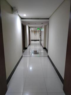 Room Across NAIA Terminal 3 at Newport - 1