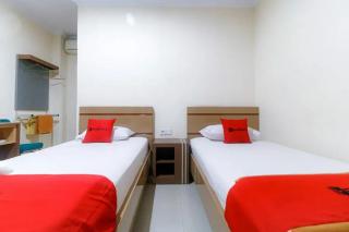 RedDoorz Plus near WTC Batanghari Mall - Tanjungjohor - 6
