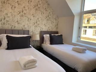 AK Lochview Apartment - 4