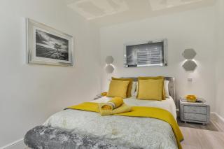 The Apartment - Ground Floor - Luxury for up to 4 guests near Open Air Theatre and North Bay - Scarborough - 4