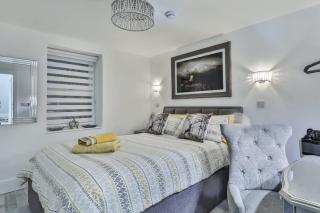 The Apartment - Ground Floor - Luxury for up to 4 guests near Open Air Theatre and North Bay - Scarborough - 1