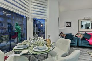 The Monroe - 2nd Floor - Luxury for up to 4 guests near Open Air Theatre and North Bay - Scarborough - 4