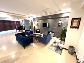 Freddy's Royal Family Apartments - Islamabad - 3