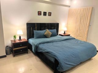 Freddy's Royal Family Apartments - Islamabad - 9