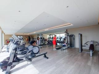Intimate Apartment with Scenic View of Dubai Creek - Dubai - 3