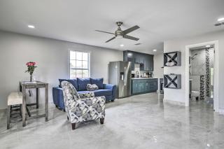 Patio and Balcony Gulf Coast Retreat in Brownsville - Brownsville - 7