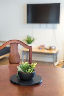 Elegant 2 Bedroom City Centre Apartment - Free Parking - Private Balcony - Edimburgo - 6