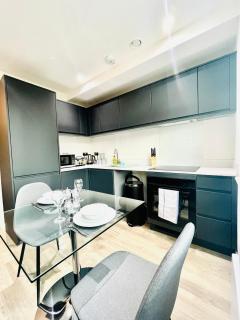 Stylish studio apartment near to Old Trafford stadium - 2