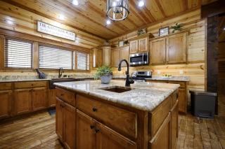 Grand Getaway - Broken Bow - 1
