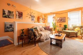 Postmodern Penthouse 1 Min Walk Dining and Shops - 1