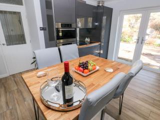 1 Gloucester Way - 6