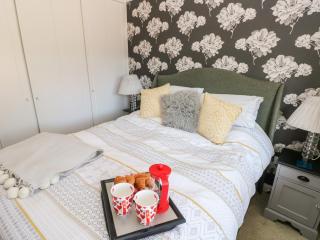 1 Gloucester Way - 1