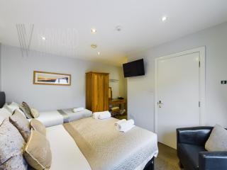 Sandbanks Suite - 3