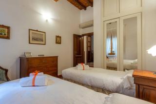 Elegant Ramaglianti flat -santo spirito district - Florence - 4