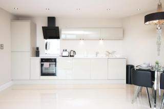 The Skyline - Luxury CIty Centre Flat with Designated Parking - Cardiff - 6
