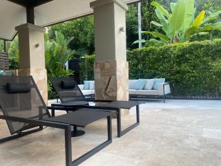 AQUA Beachfront Villa Port Douglas - 2