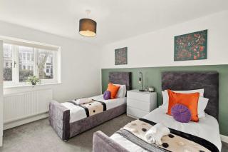 Modern Apartment - Sleeps 8 - Bristol - 0
