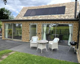 The Stables and The Tackroom at Castle Chase, Ayston - - 9