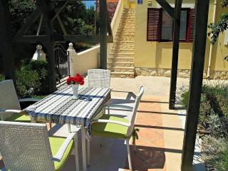 Apartments by the sea Preko, Ugljan - 20385 - 3