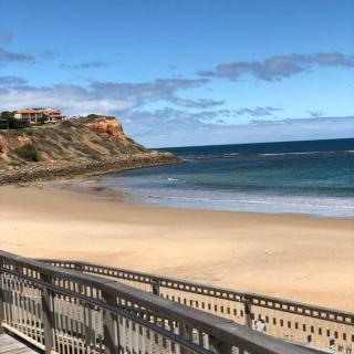 Christies Breeze a luxurious getaway by the sea - Christies Beach - 7