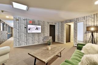 The Birch Ridge- American Classic Room #7 - King Suite in Killington, Hot Tub, home - 1