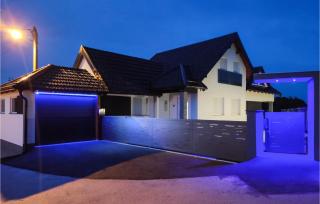 Gorgeous Home In Varazdin Breg - 5