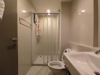 Pattaya Beach Sea View Rooftop Pool Resort - 7