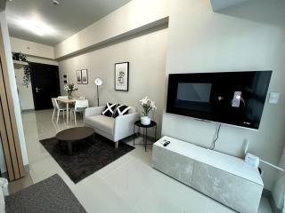 Ahlan 1BR Apartment Uptown BGC - 7