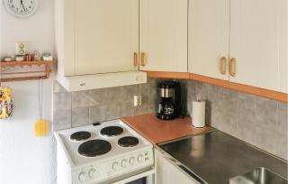 2 Bedroom Nice Home In Borrby - Borrby - 8