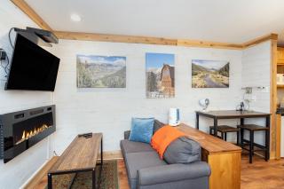 Mountainside Inn 310 by Alpine Lodging Telluride - 9