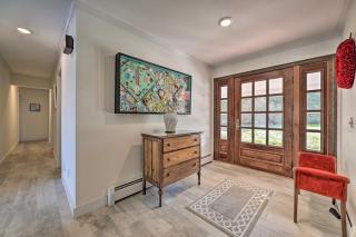 2 Living Areas, Tennis! Waterfront Suttons Bay Gem - 7