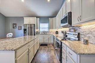 Waterfront Home on Lake Milton Dock, Hot Tub - 3