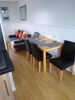2 Bed pet-free cottage, private garden & fell view - 9