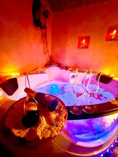 Dormi nella SPA privata con letto ad acqua, sauna, doccia emozionale e kneipp - 6